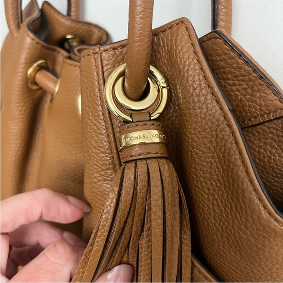 2 Michael Kors Ring Tote Leather Bags- 1 Black and 1 Brown Leather NWT - Picture 10 of 16